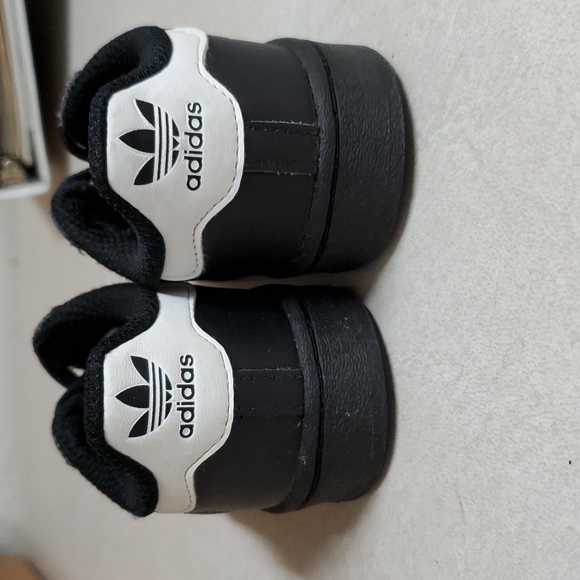 toddler shoes - Picture 3 of 3